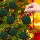 thumbnail image 4 of Wmhnj Juego de 6 adornos navideños de bolas de terciopelo flocado para colgar en el rbol, de 10 cm (4 pulgadas), de plstico. Decoracin festiva para las fiestas., 4 of 8