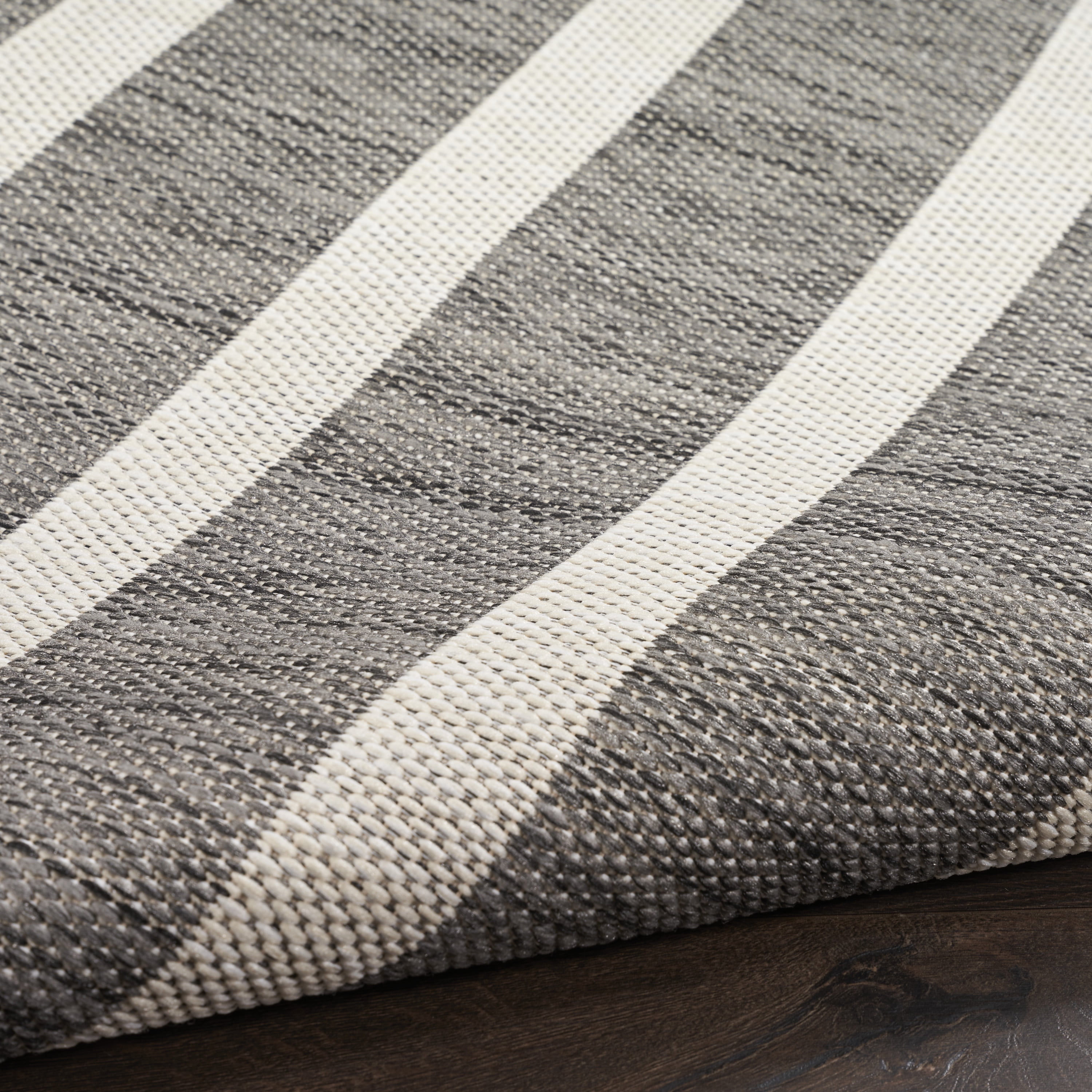 Nourison Positano Indoor/Outdoor Charcoal Ivory 7' x 10' Area Rug (7x10)