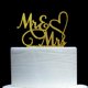 thumbnail image 2 of Topper para pastel AMINJIE Mr and Mrs dorado con brillo acrílico, 2 of 6