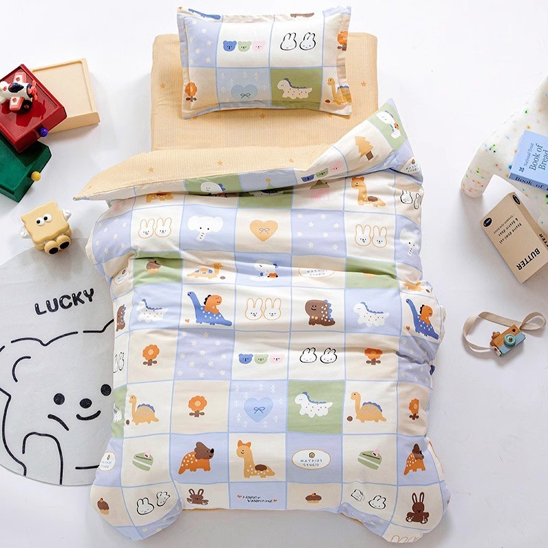 Levtex Baby Forest Friends Bettwäsche-Set – 5-teilig, Mit Steppdecke, Spannbetttüchern, Rüsche & Wandaufkleber
