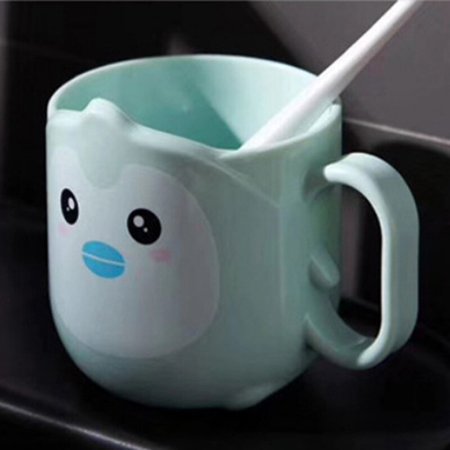 

Cartoon Plastic Cup Lightweight Cute Shatter-Resistant Drinking Mug Portable Travel Teeth Brushing 330ml Bathroom