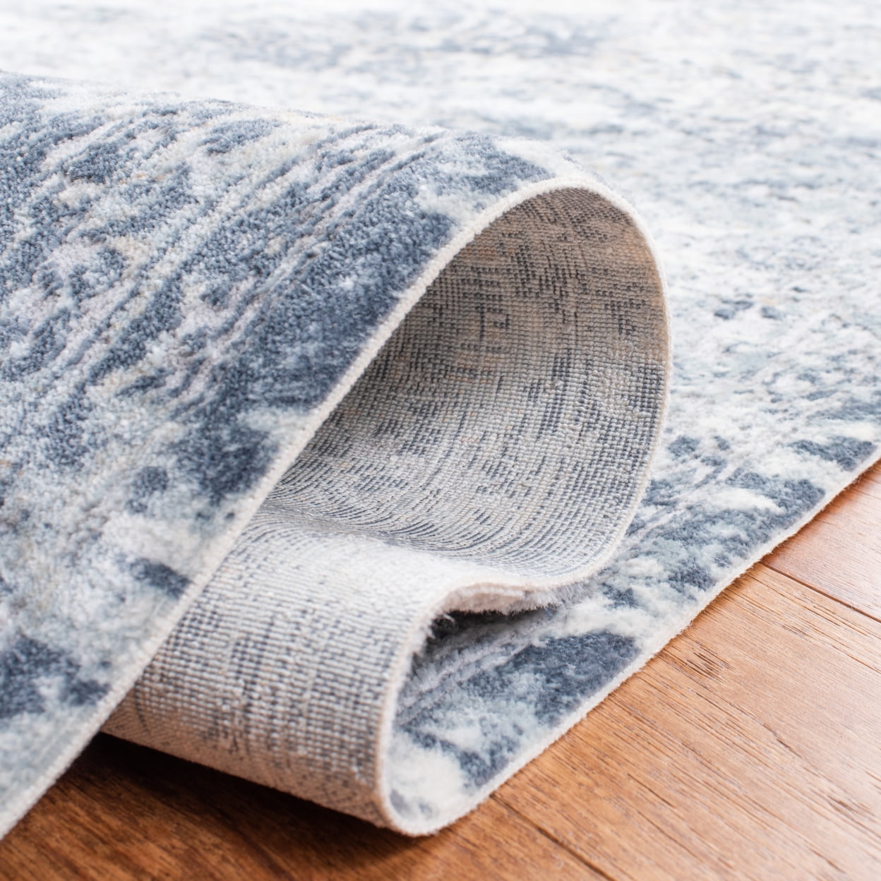 SAFAVIEH Martha Stewart Luanna Distressed Floral Runner Rug, Cream/Blue, 2'2" x 8'