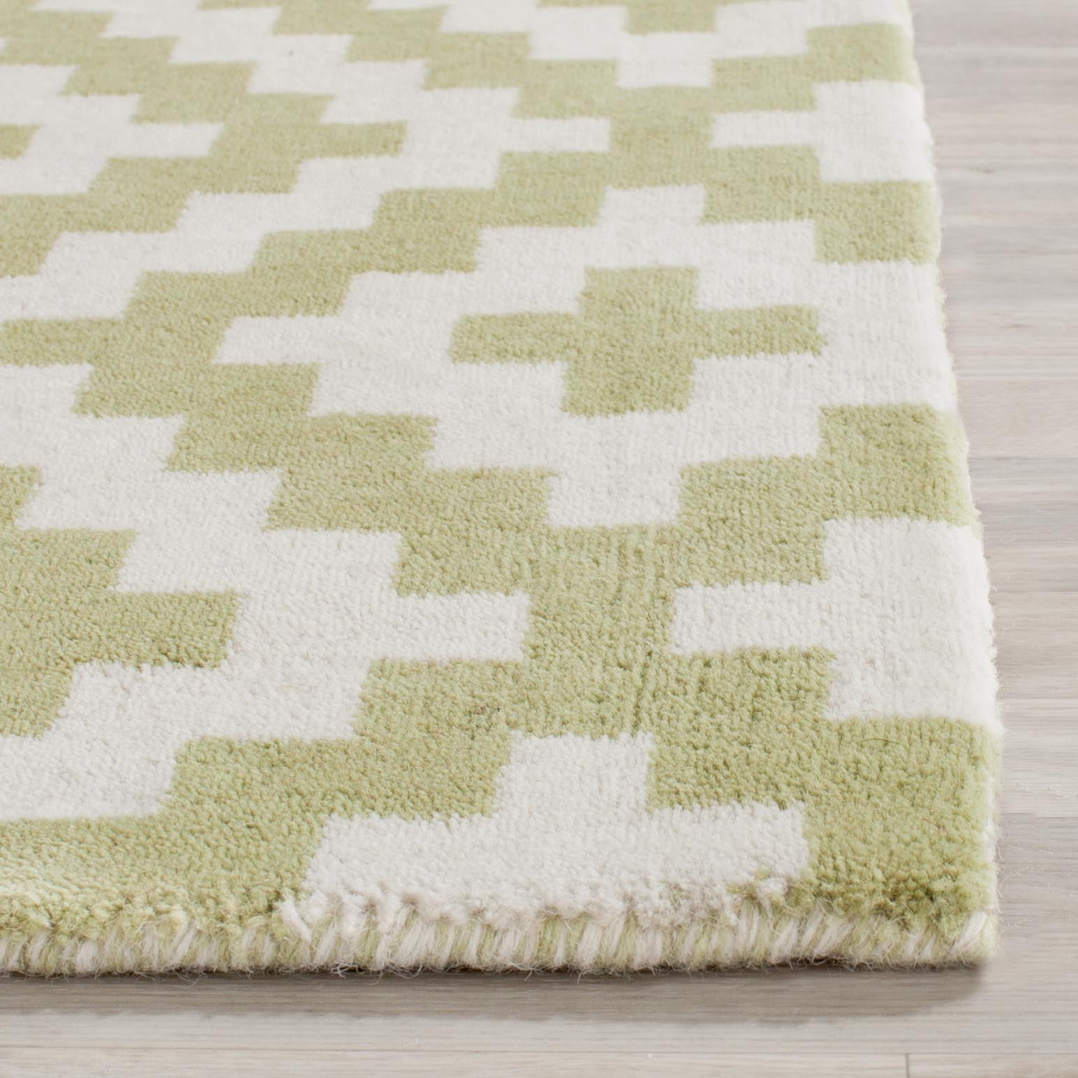 SAFAVIEH Cambridge Adella Geometric Wool Area Rug, Ivory/Light Green, 8' x 10'