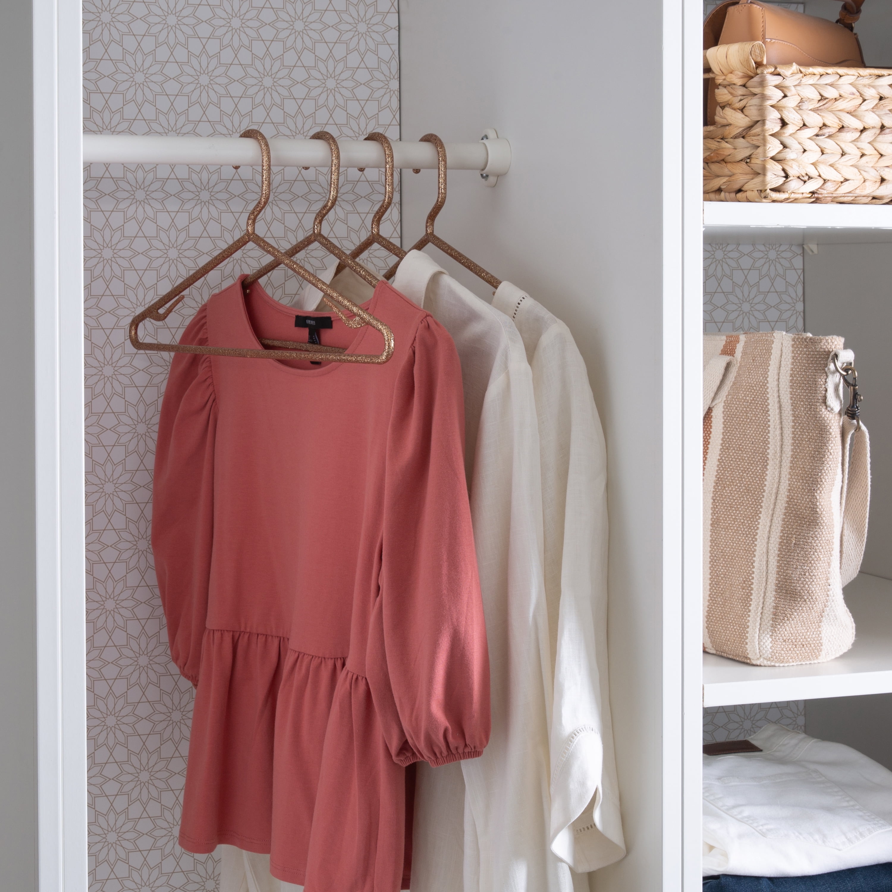 Simplify 10 Pack Hangers in Gold