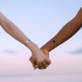 thumbnail image 2 of Pulsera de pareja de piedra volcánica TUNC pulsera Pinky Promise Forever Best Friend con difusor de aceite esencial de aromaterapia para ansiedad tamaño ajustable, 2 of 5