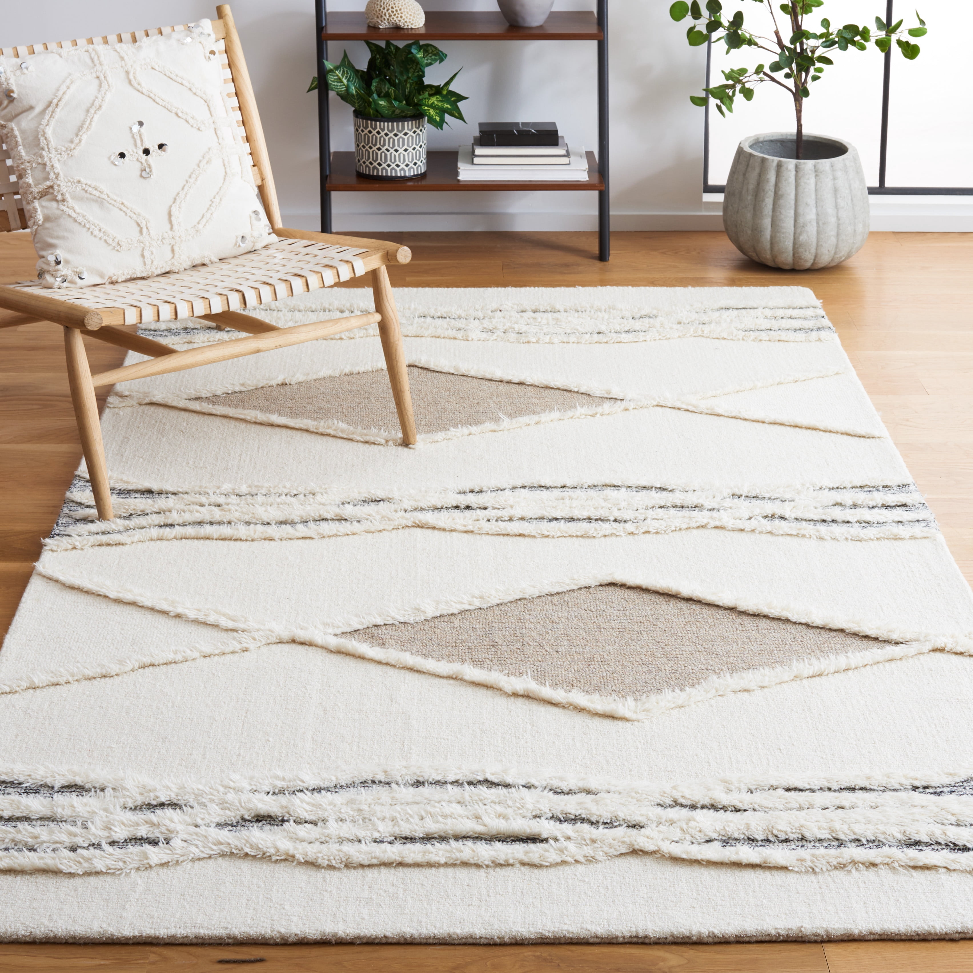 SAFAVIEH Casablanca Katherina Diamond Area Rug, Ivory/Brown, 6' x 9'