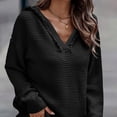 thumbnail image 2 of Blusa con capucha, cuello en V y puños largos de canalé, color negro, talla 2XL, para mujer, estilo casual elegante y chic, 2 of 5