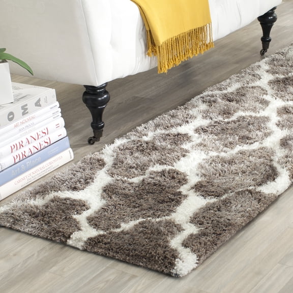 Safavieh Barcelona Hilda Diamond Shag Runner Rug, Silver/Ivory, 2' x 7'
