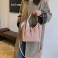 thumbnail image 2 of Bolso Bandolera para Mujer Con Correa Ajustable Piel Sintética, 2 of 9