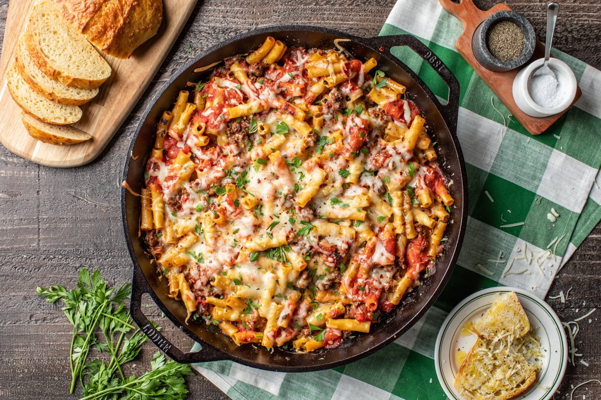 Lodge 15" Dual Handle Cast Iron Seasoned Pan