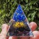 thumbnail image 1 of Mini pirámide de cristal natural, generador de energía, cuarzo, amatista, curación espiritual, cristal, chakra, pirámide de resina, 1 of 6