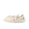 thumbnail image 4 of Adadas Yeezy-Sandalias de espuma para hombre y mujer, chanclas clásicas de verano para la playa, zapatillas informales para exteriores3579, 4 of 5