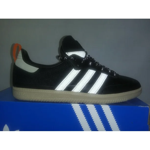 NWBOX Size 8.5 - Ad-id-as Samba OG Black. RARE amazing style.