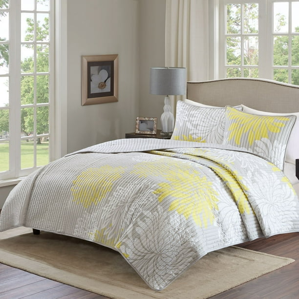 Comfort Spaces Enya 3 Piece Reversible Coverlet Set, Full/Queen, Yellow