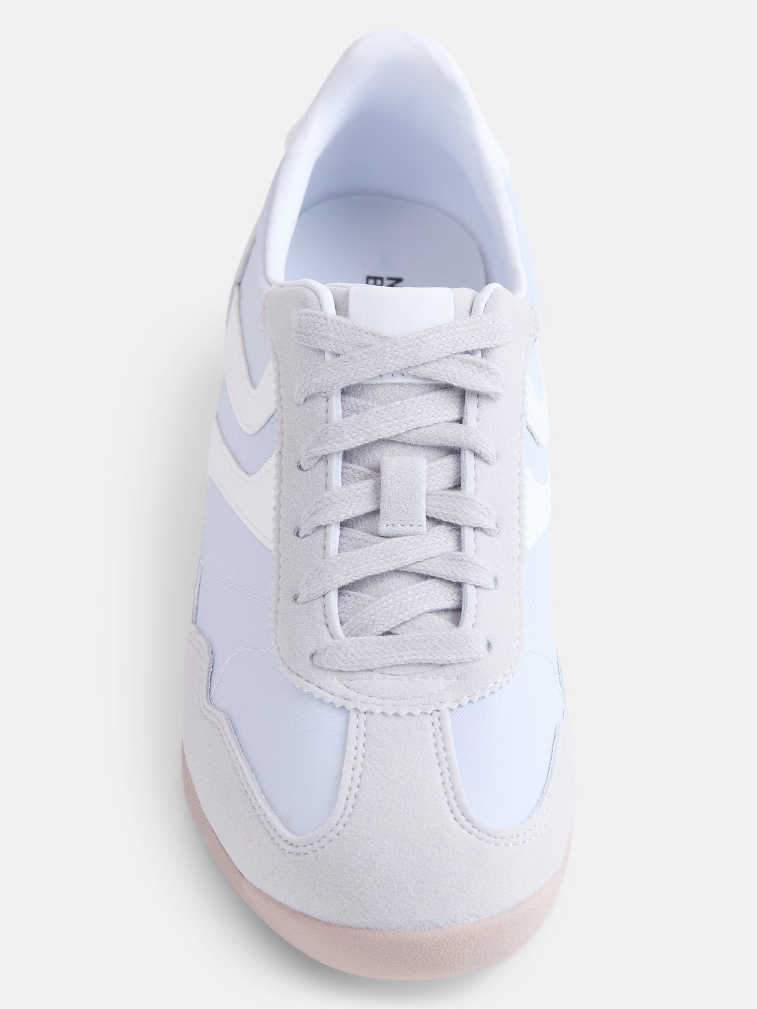 No Boundaries Women's Retro Inspired Lace Up Sneakers