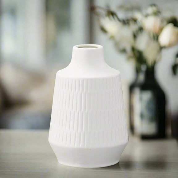 Xandra Ceramic Round Short Neck Vase