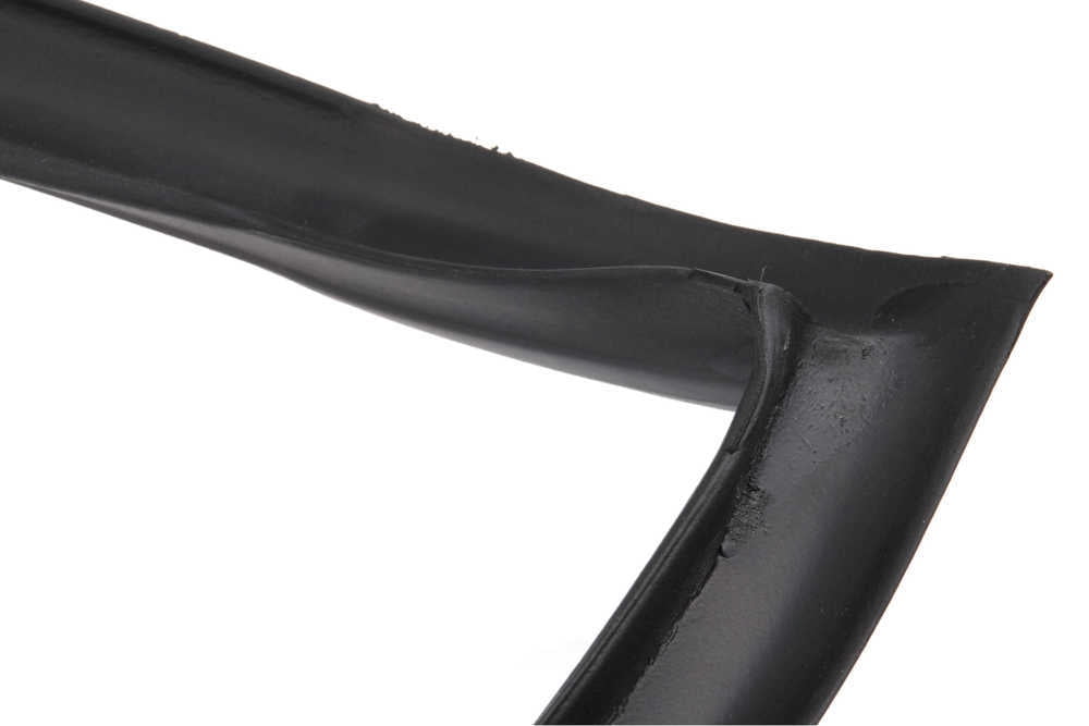URO Parts 1137500077 Trunk Lid Seal
