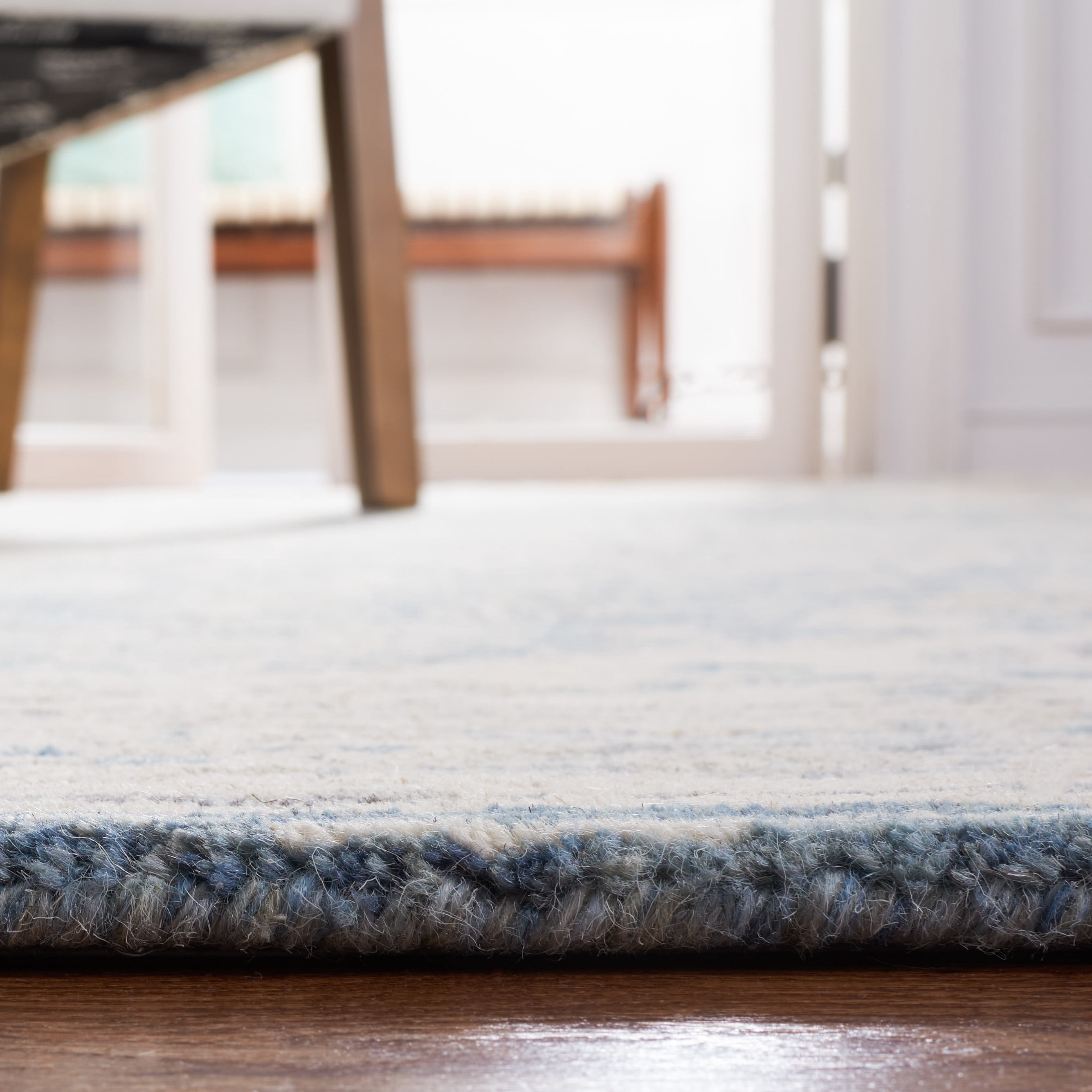 Safavieh Metro Marion Medallion Runner Rug, Blue/Ivory, 2'3" x 8'