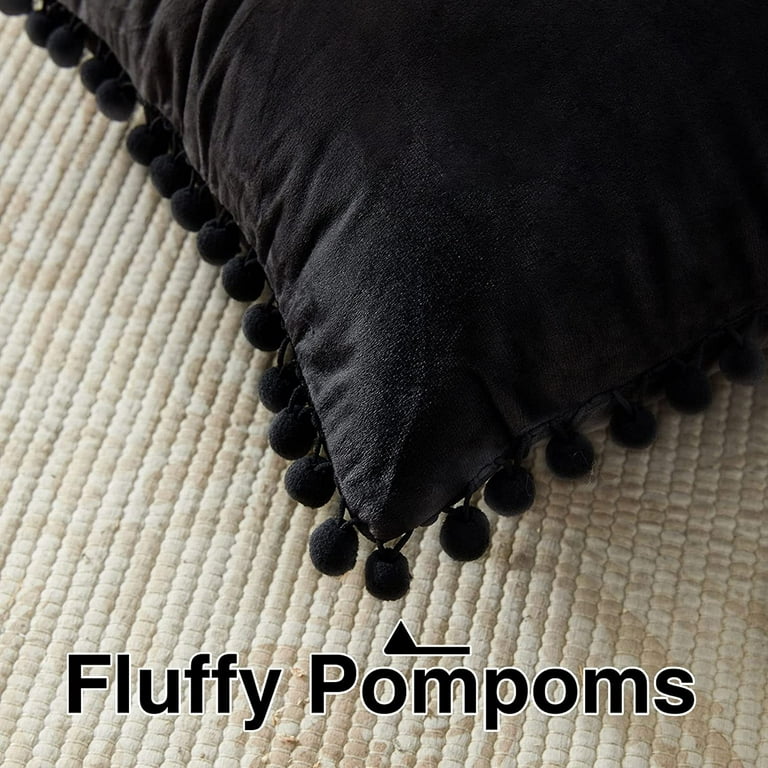  Top Finel Decorative Throw Pillow Covers with Pom-poms