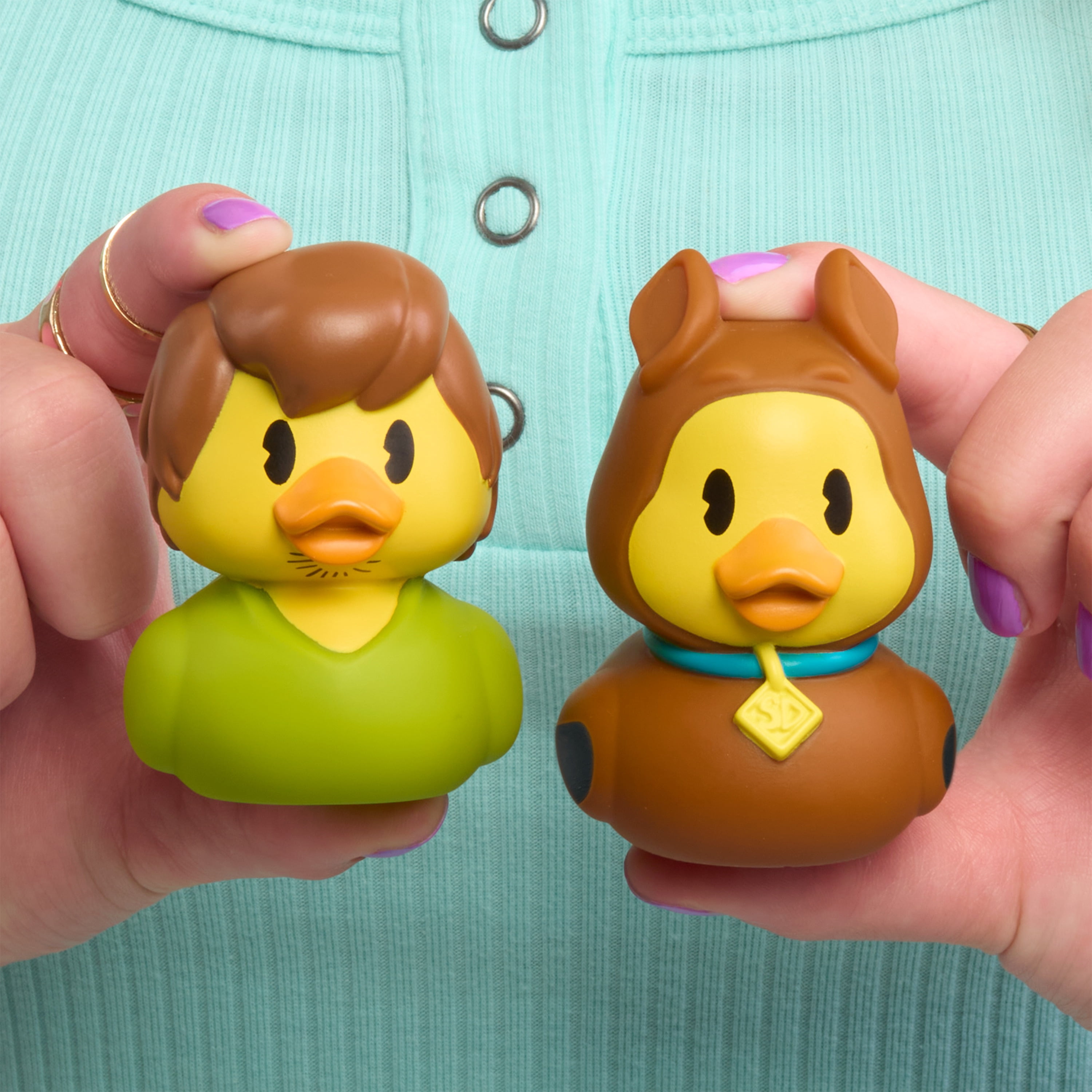 Duckalooz Character Duck Toy Figures 2-Pack, Scooby Doo and Shaggy, Collectible Ducks for Play and Display, Novelty Gift Toy Set Kids Ages 2+