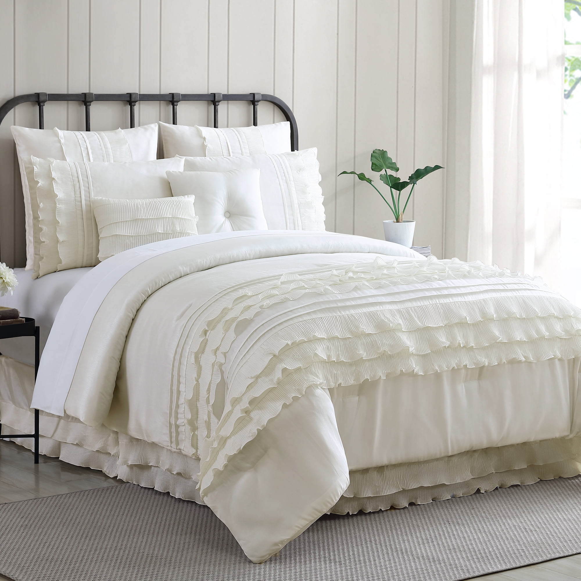 Details about   Lush Decor Reyna Comforter White Ruffled 3 Piece Set with Pillow Shams King 