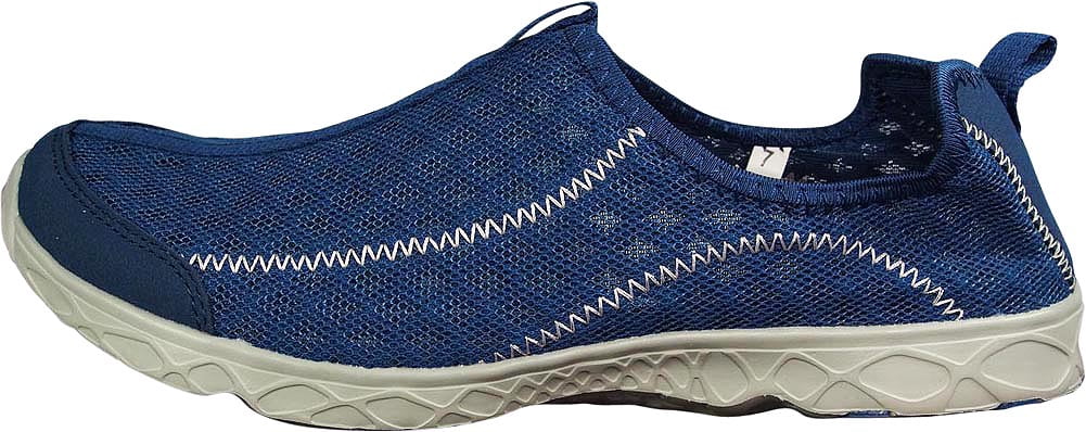 fashionable water shoes