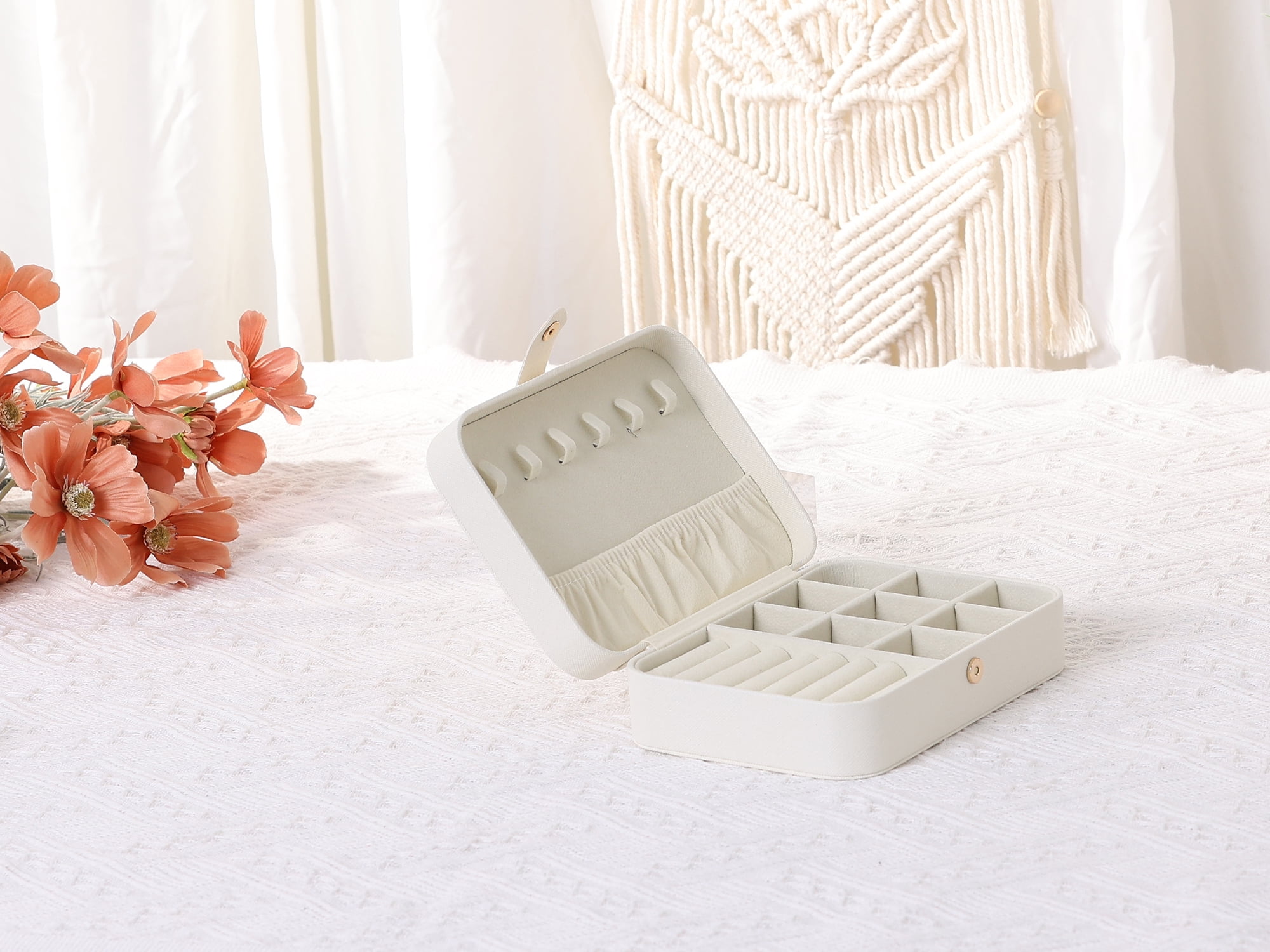 Unique Bargains Women Girls Travel Jewelry Box Small Portable PU Leather Jewelry Case White