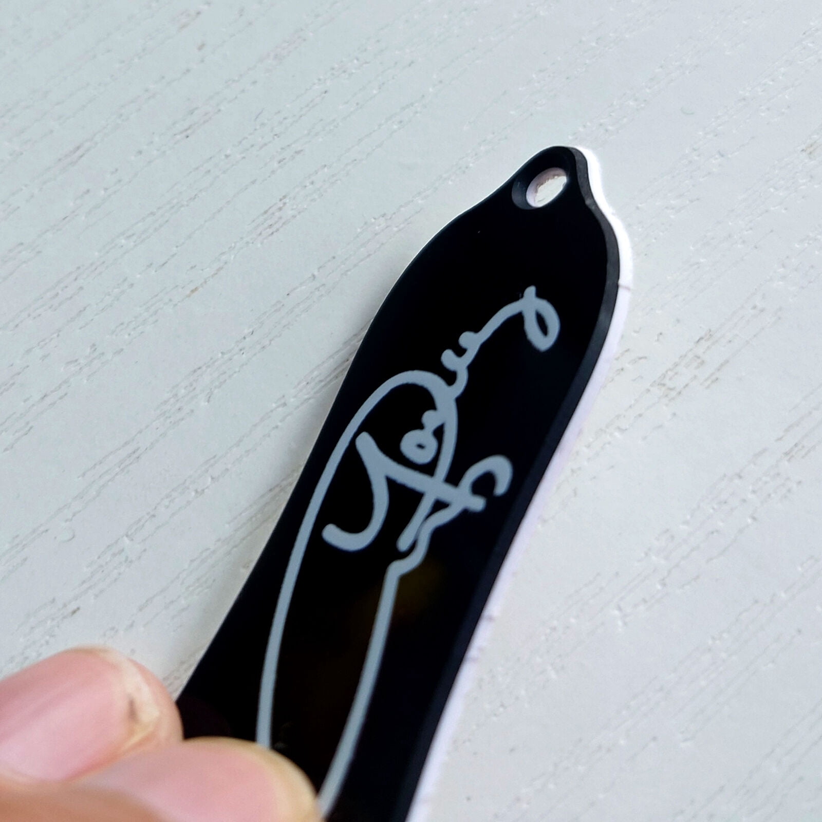 Angus Young Signed Truss Rod Cover Plate Guitar Standard Parts 2 Ply Black Electric Guitars Replacement Parts