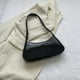 thumbnail image 5 of Bolso de axila para mujer, diseño de cocodrilo de cuero PU, monedero informal para mujer (negro) Likrtyny Para Estrenar, 5 of 9