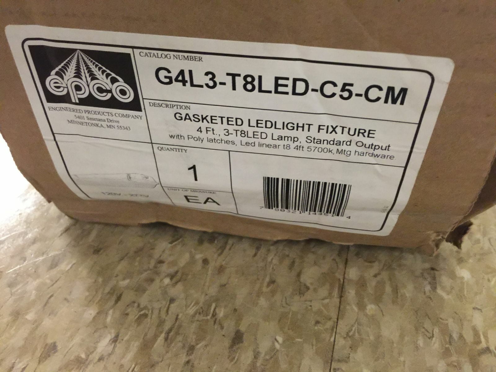 EPCO G4L3T8LEDC5CM GASKETED LUMINAIRE LIGHT FIXTURE WITH LED BULBS