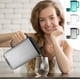 thumbnail image 1 of Juego de botella de agua fría, jarra de plástico con vasos, 8,86 x 7,48 pulgadas, tapa hermética, almacenamiento en el refrigerador para té helado y bebidas familiares (negro), 1 of 7