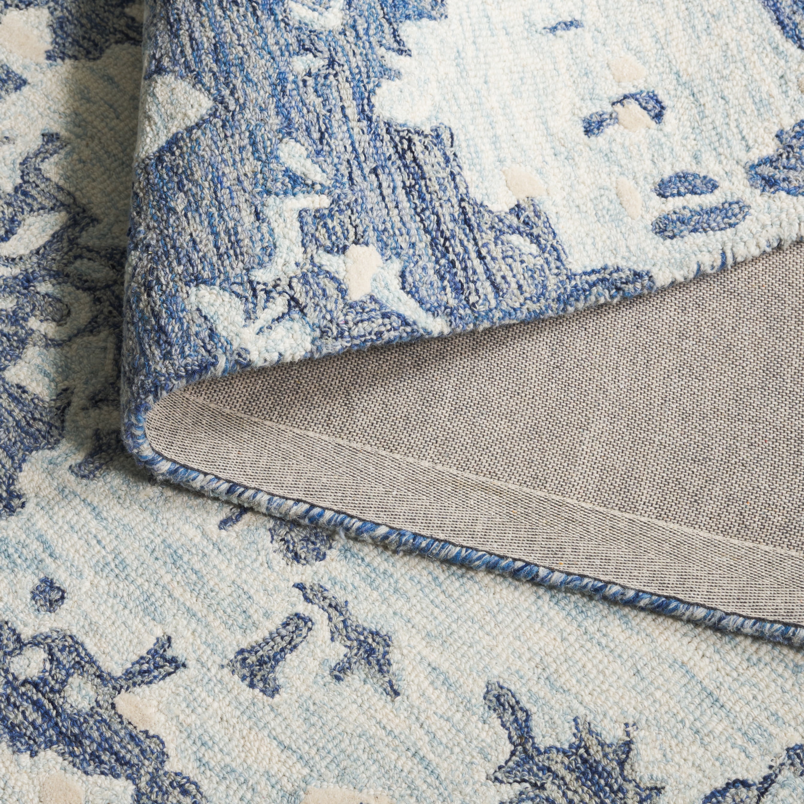 SAFAVIEH Pine Jalen Oriental Area Rug, Blue/Ivory, 6' x 9'