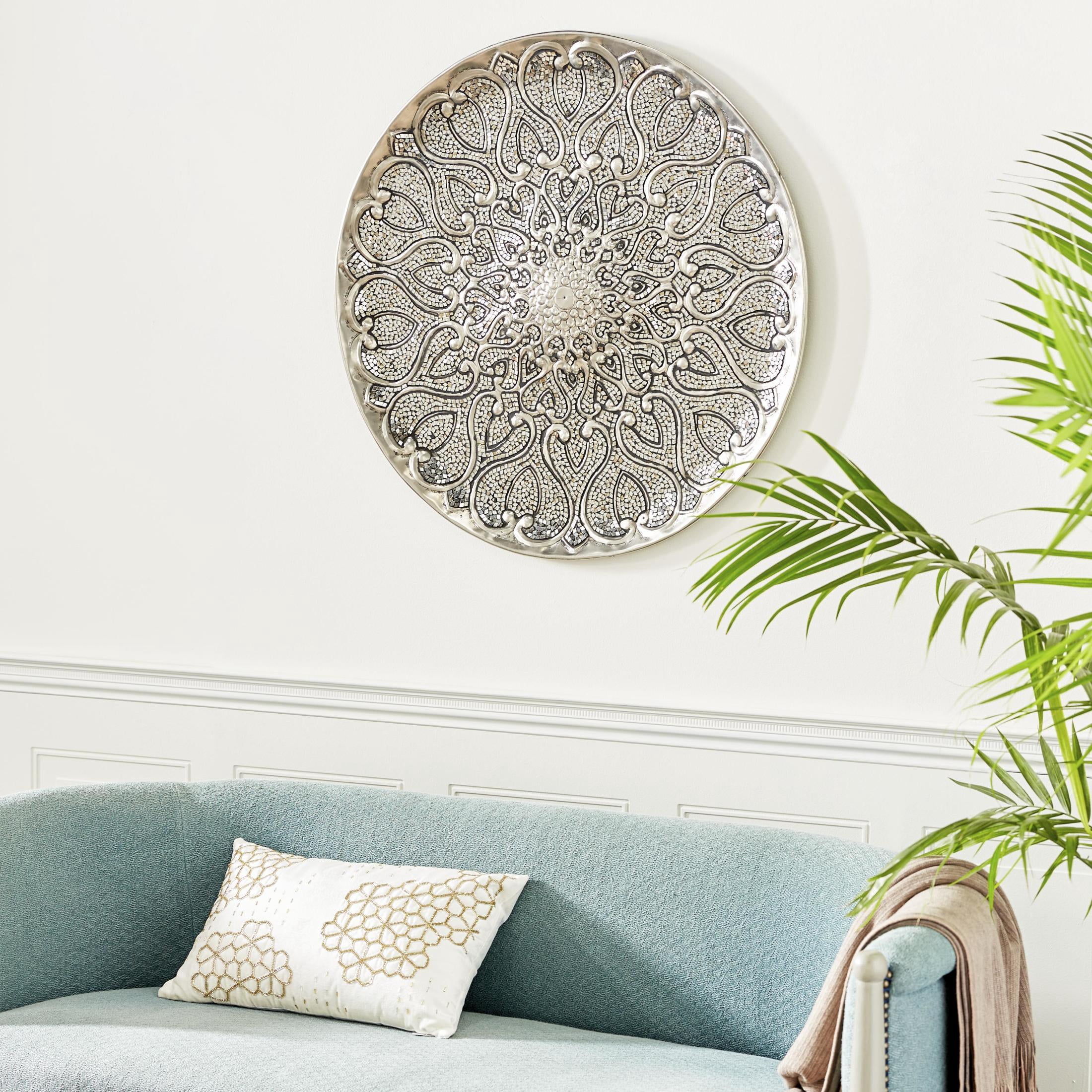 DecMode Silver Metal Plate Wall Decor with Embossed Details