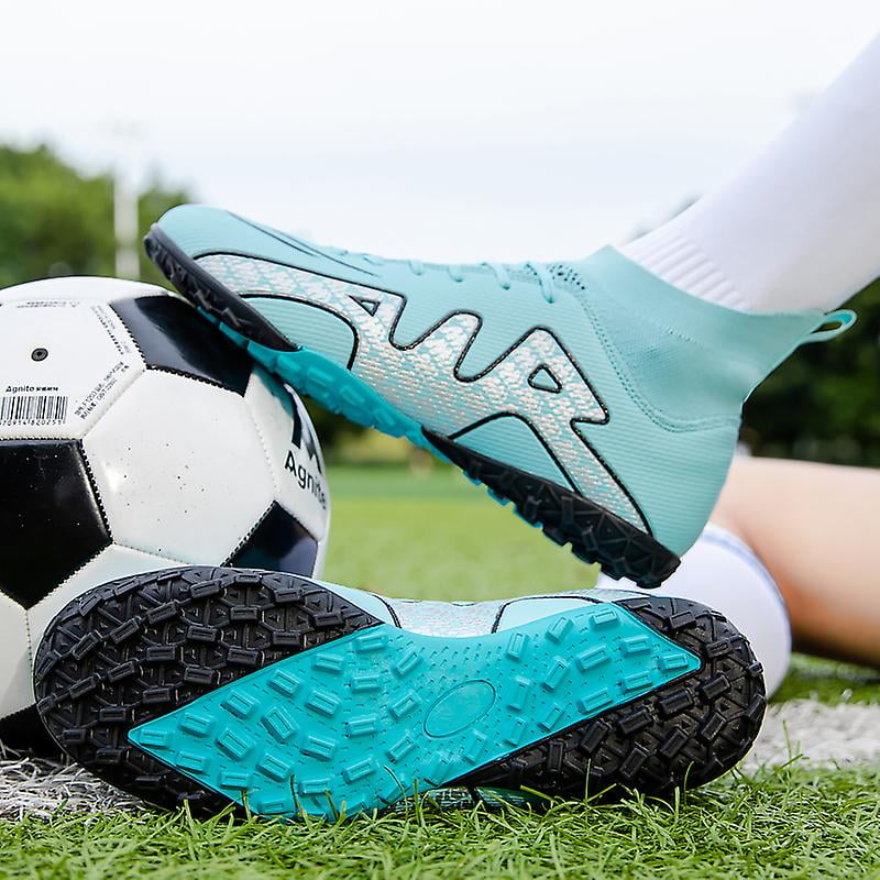 Football shoes for grass deals