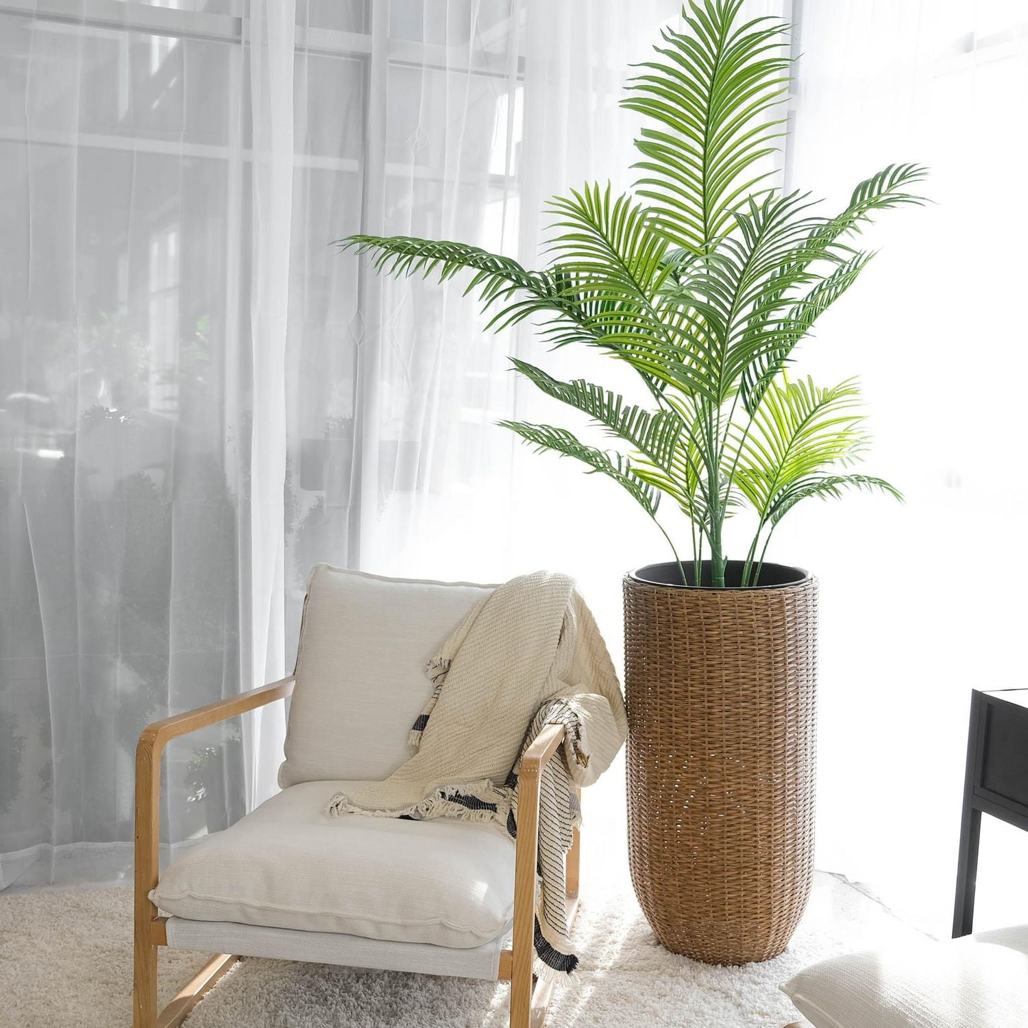 Rolland XL Rattan Planter Light Brown, 35.4"