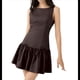 thumbnail image 2 of Vestido Mini Plisado Sin Mangas para Mujer, Corte A, Color Liso, Cuello Redondo, Cintura Ceñida, Lazo y Cremallera en la Espalda Marrón M, 2 of 9