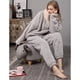 thumbnail image 4 of Pijamas de lana para mujer, suave y cómodo y esponjoso Conjunto de pijama, Jersey y pantalones, ropa de dormir holgada de felpa cálida para invierno, 4 of 4