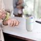 thumbnail image 4 of Xihbxyly Humidificador Colorido, Alta Producción de Niebla, Funcionamiento Silencioso, Tanque de Agua de 220 Ml, Uso Versátil En Casa y En El Coche, Luz Led Ambiental, Alimentación Por Usb, Tamaño de, 4 of 7