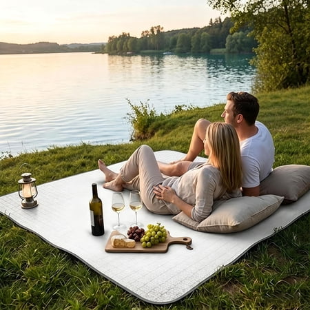 Lunxisen 1 Pcs Waterproof Insulated Picnic Mat Heavy Durable for Independence Day Outdoor Camping Family Gatherings Photo Reflector Cloth Ground(L)