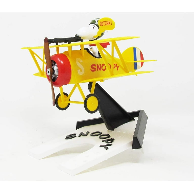 PEANUTS Snoopy Toy Model Kit with Spinning Battery-Powered