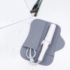 thumbnail image 1 of Funda de silicona resistente al calor para rizador - Alfombrilla aislante de alta temperatura para herramientas de cabello, bolsa de viaje, 28,5 x 25 cm, disponible en rosa, gris, verde y azul., 1 of 7