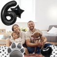 thumbnail image 3 of Set de globos con estampado de patas de mascota en blanco y negro, 3 of 4