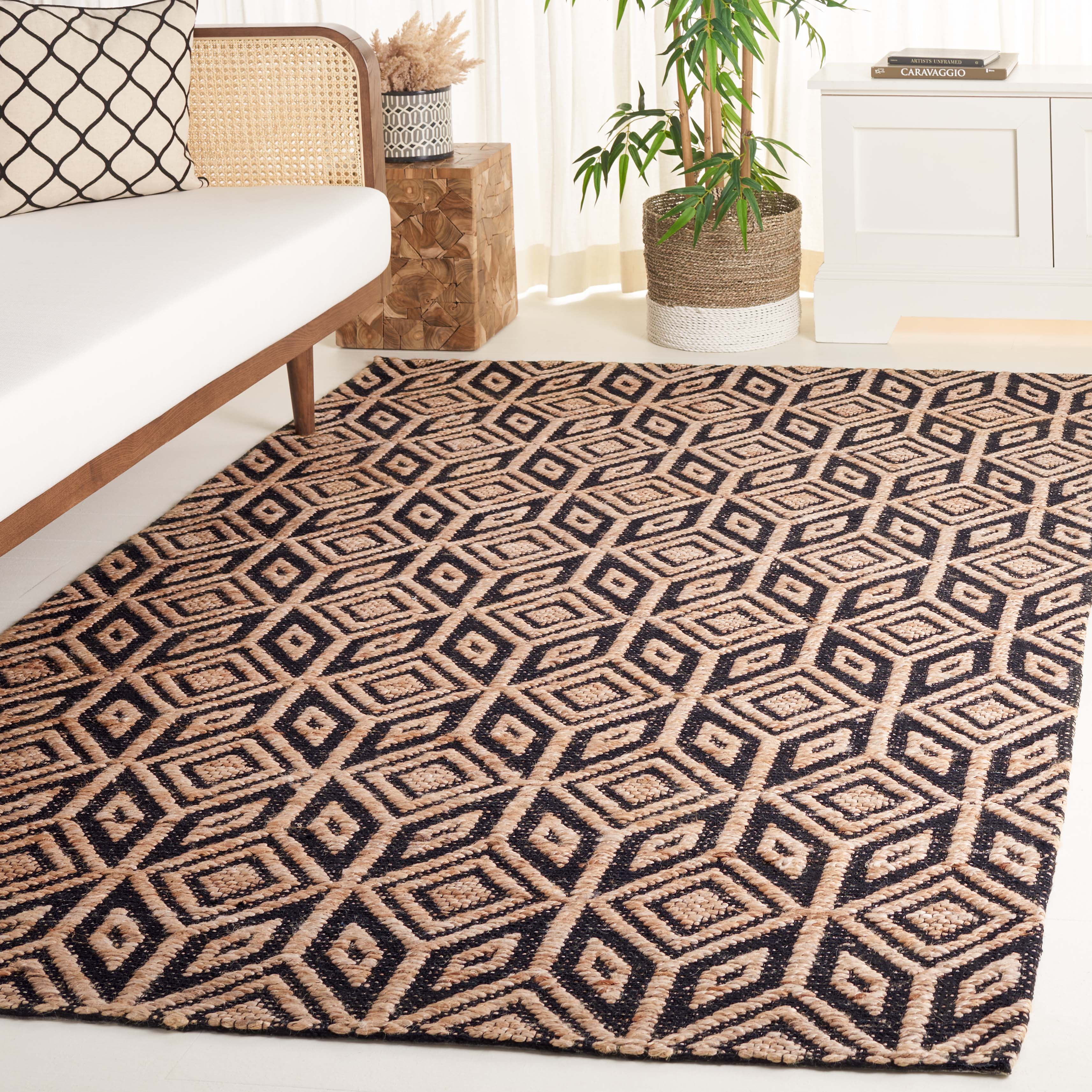 SAFAVIEH Natural Fiber Calanthe Geometric Area Rug, Natural/Black, 6'6" x 6'6" Square