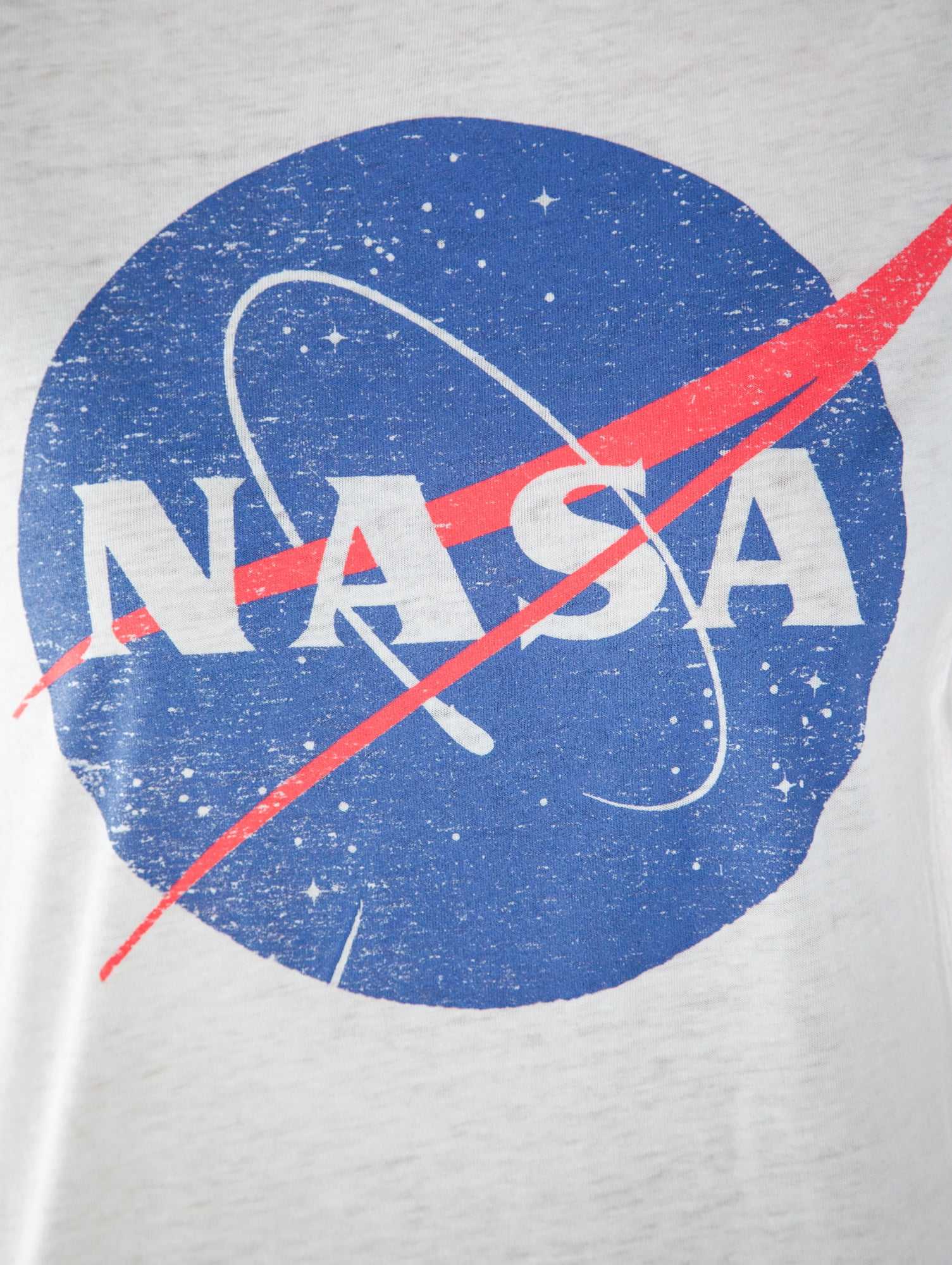 NASA Logo Juniors Off-White Short Sleeve Graphic T-Shirt Hi-Lo ...