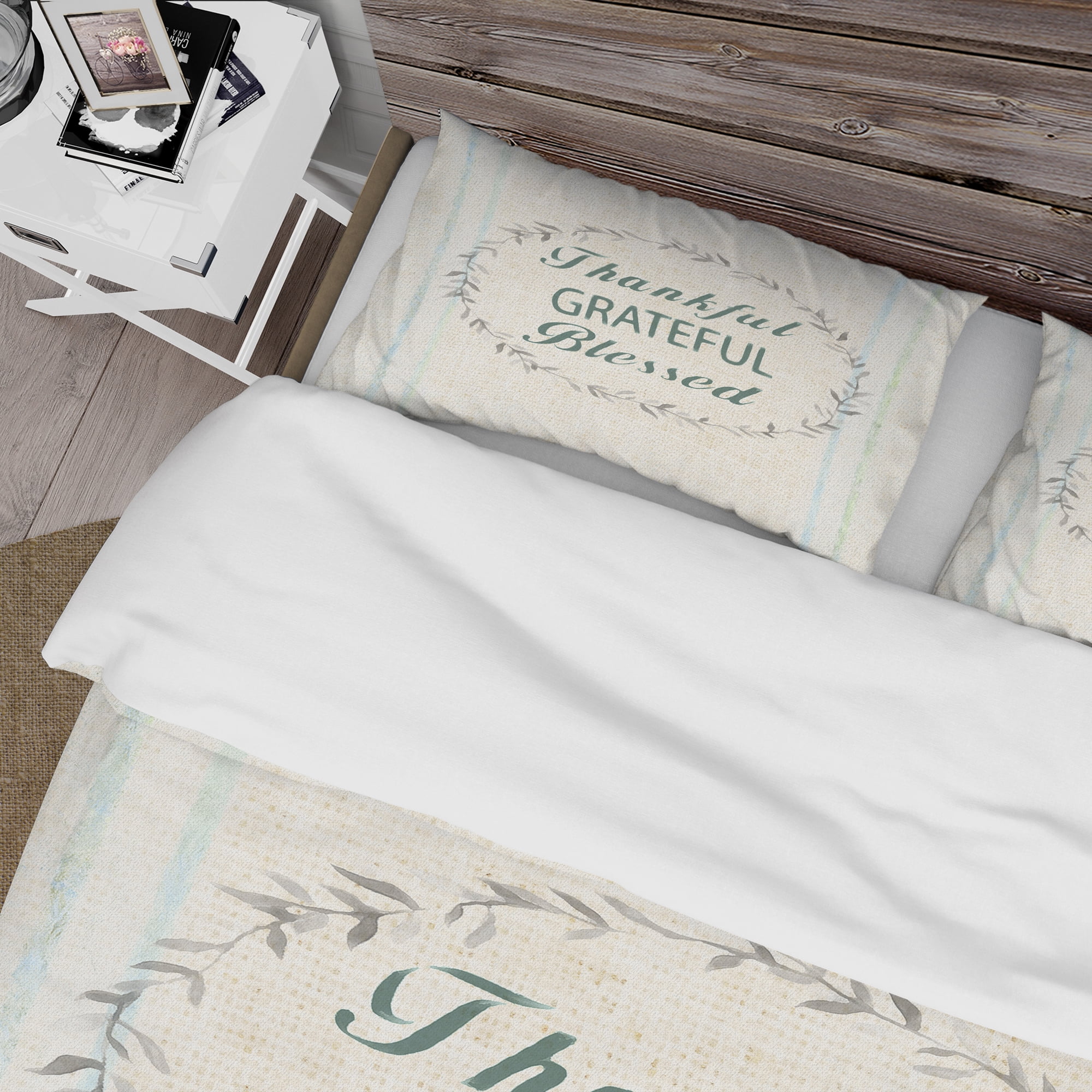Designart 'Farmhouse Florals XXI' Farmhouse Duvet Cover Set