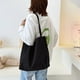thumbnail image 4 of Bolso de hombro de lona Nikou Lona, 4 of 9