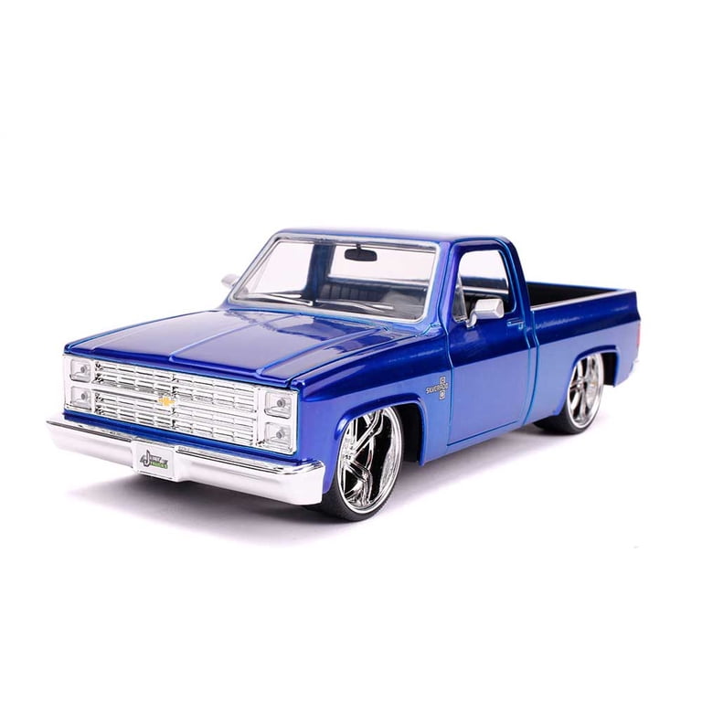 ミニカー Jada Toys 1985 CHEVY C-10 (BLUE/WHITE) Jada 30287-1 1985 Chevrolet Silverado C-10 Pickup Truck Candy Blue