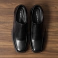 thumbnail image 2 of Mocasines de vestir slip-on para hombre Bruno Marc negros talla 10.5W, 2 of 9