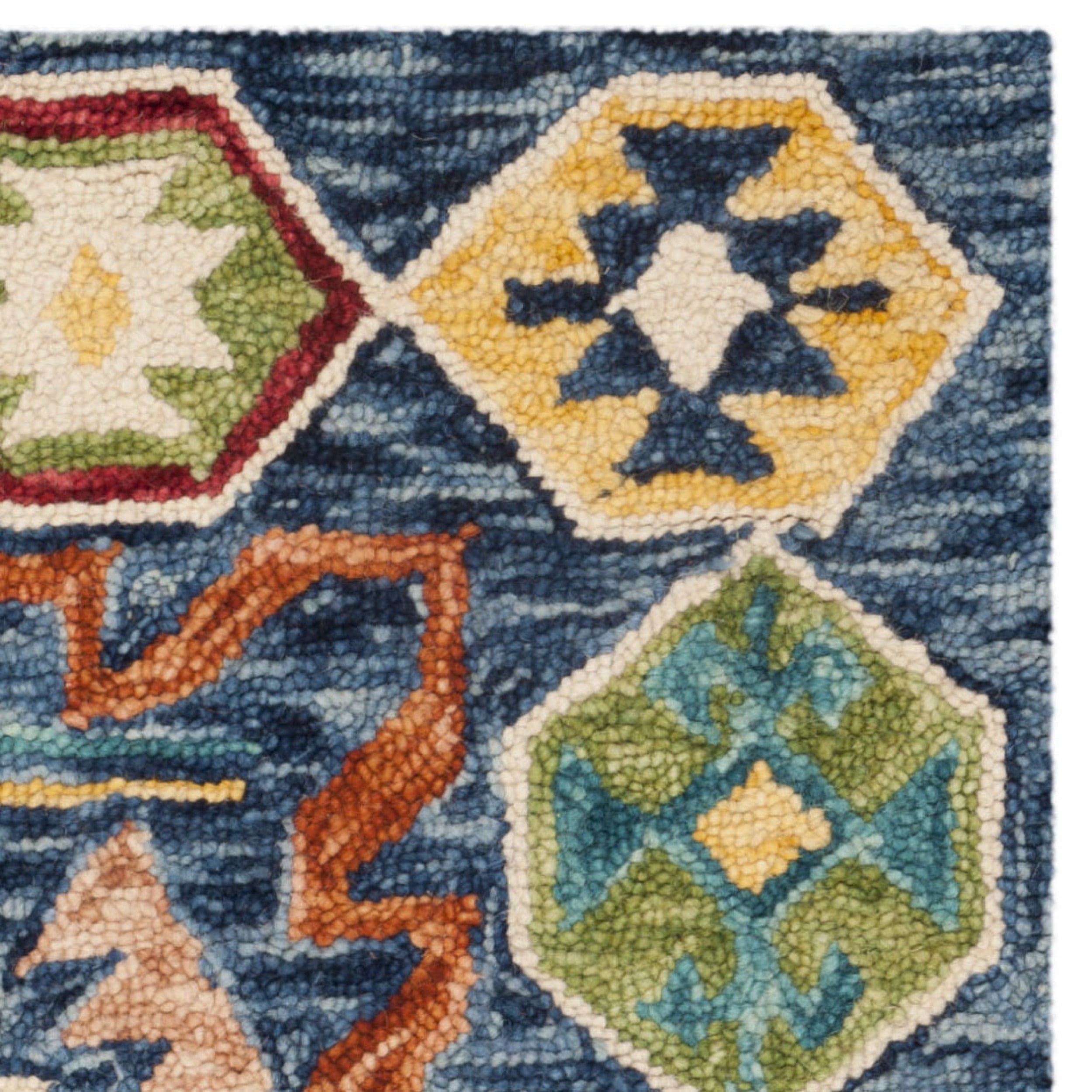 SAFAVIEH Aspen Joyce Southwestern Wool Area Rug, Navy/Gold, 4' x 6'