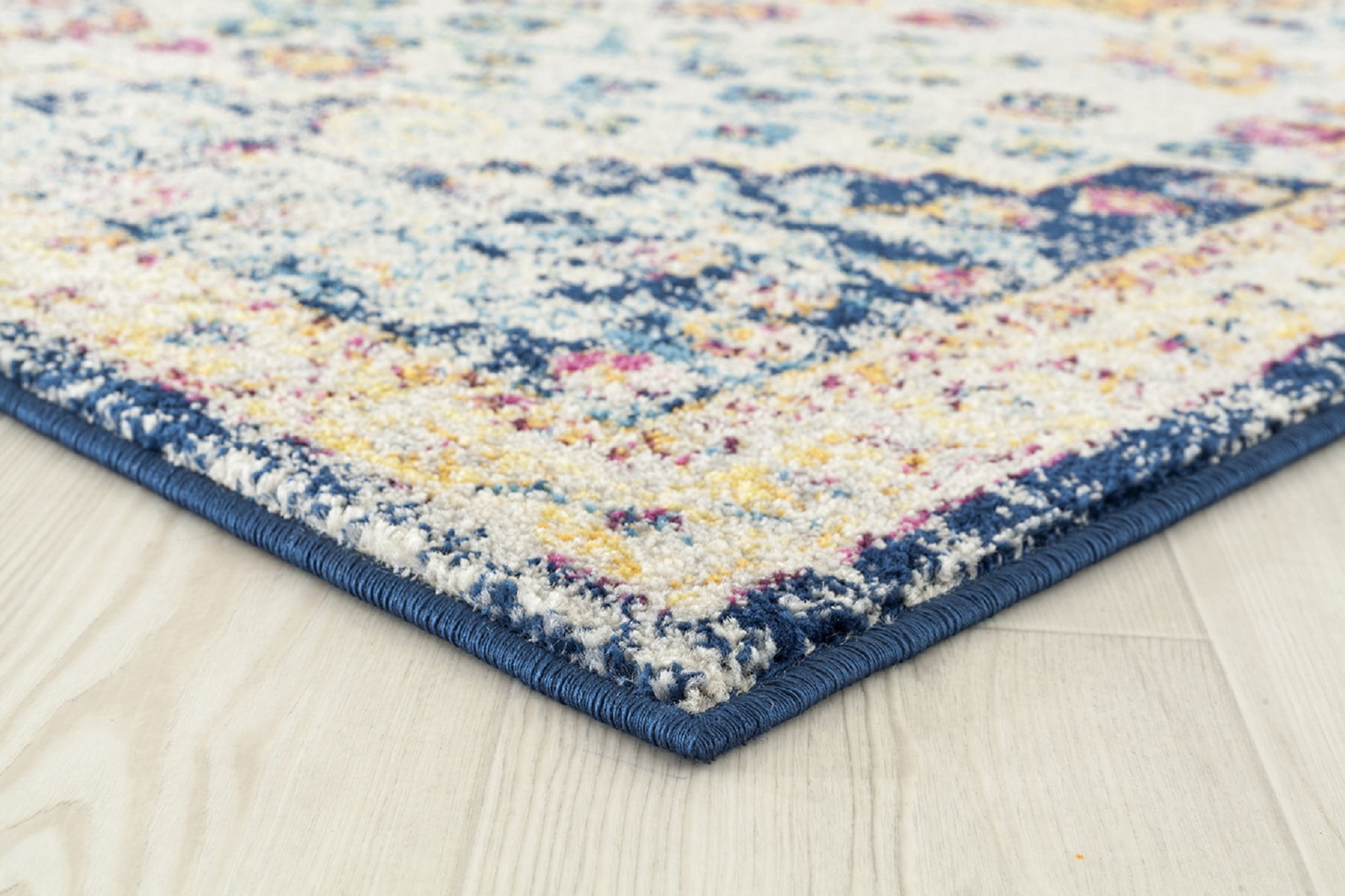 United Weavers Caledonia Camari Farmhouse Medallion Area Rug, Cream, 12'6" x 15'